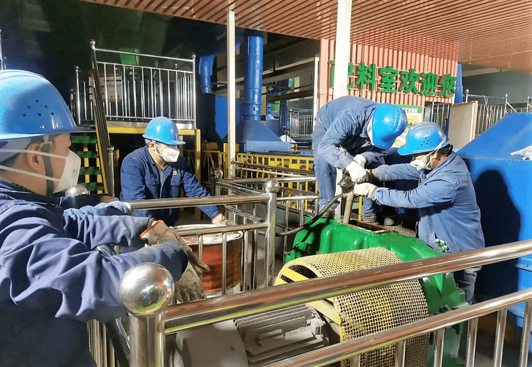 工厂工人的日常绩效和消耗